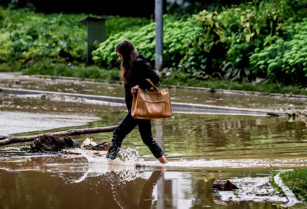 Thunderstorms with heavy rain hit North Rhine-Westphalia  / FRIEDEMANN VOGEL