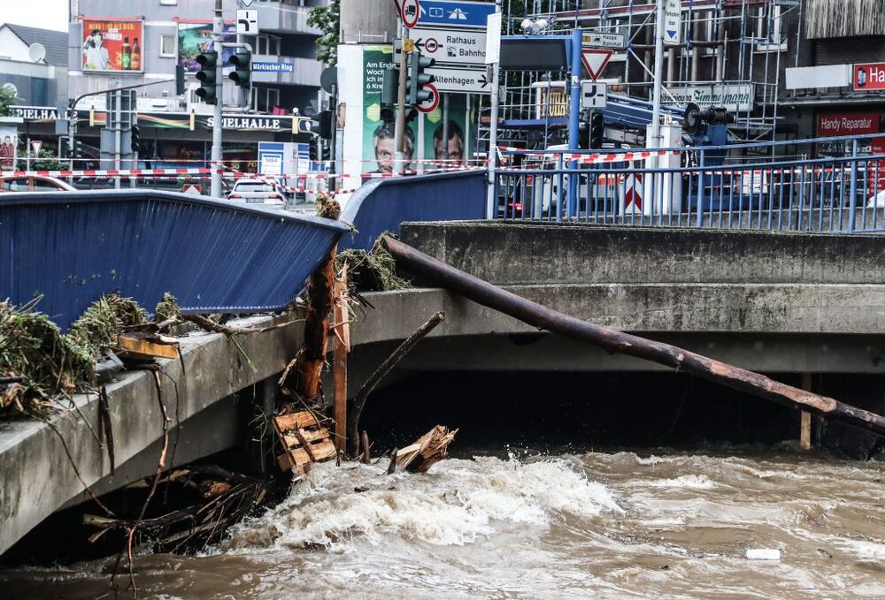 Thunderstorms with heavy rain hit North Rhine-Westphalia  / FRIEDEMANN VOGEL