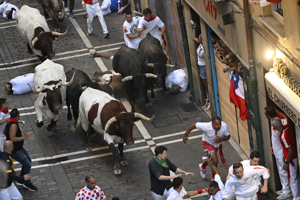 Octavo encierro de los sanfermines  / EFE