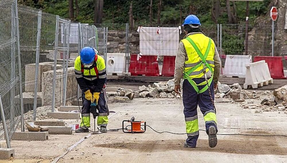 Cimentación y ampliación del puente se desarrollan al unísono