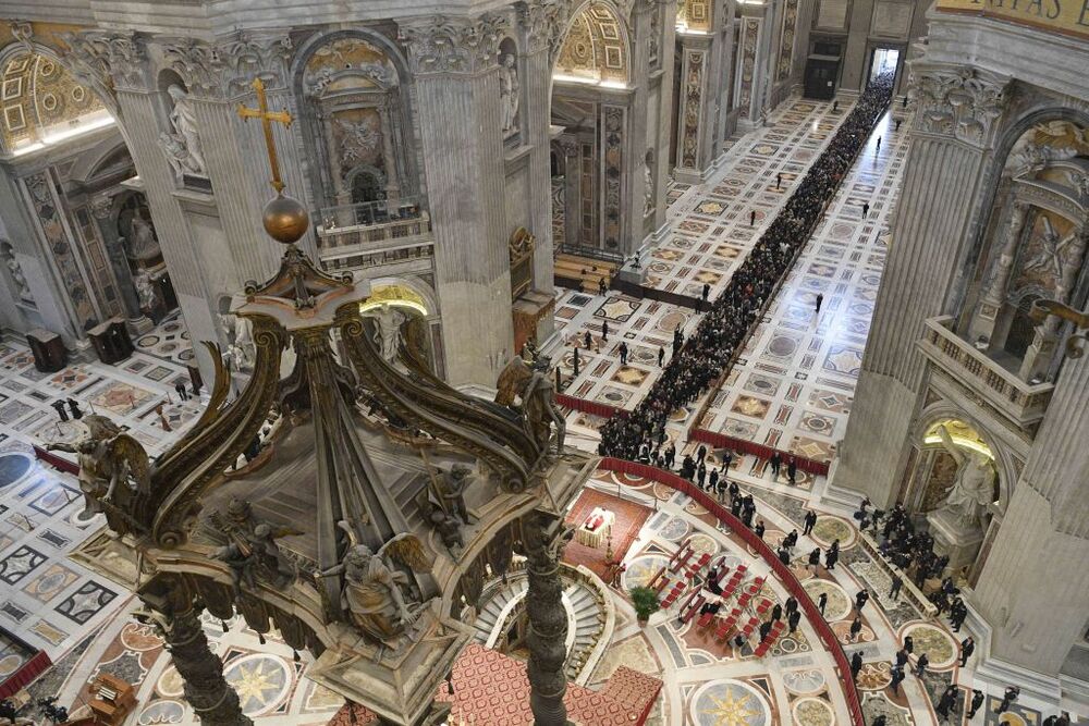 Capilla ardiente del Papa Emérito Benedicto XVI   / STEFANO SPAZIANI