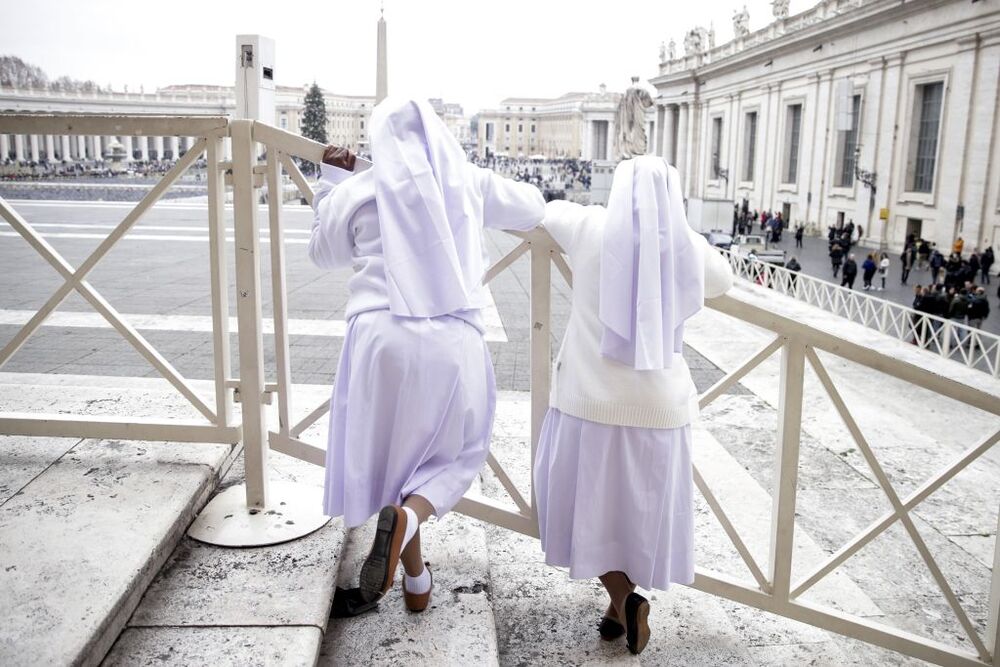 Esposizione della salma del Papa Emerito Benedetto XVI   / CECILIA FABIANO /LAPRESSE
CECILI