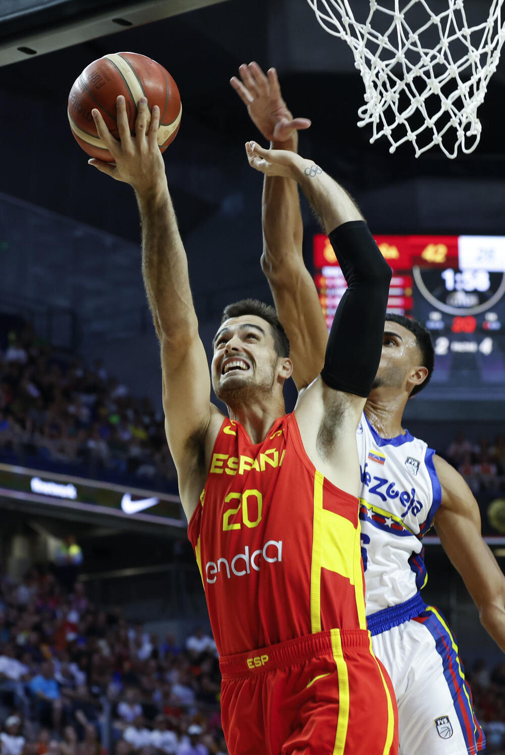 España gana a Venezuela en el WiZink Center  