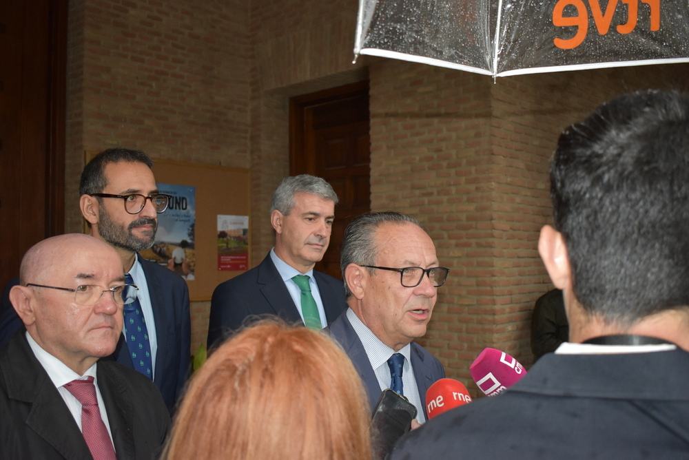 Ruiz Molina también ha felicitado a la Guardia Civil en Toledo