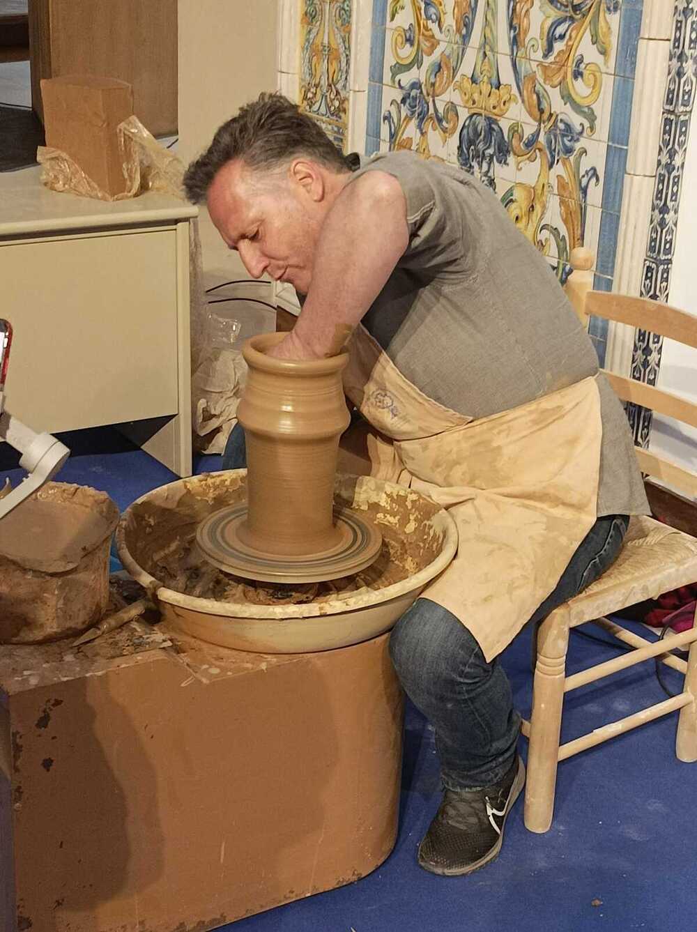 La elaboración de la cerámica como misión educativa