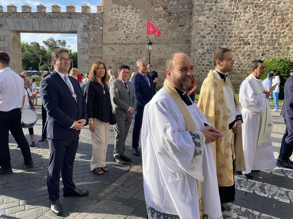 Milagros Tolón asiste a la Misa de la Virgen de la Estrella