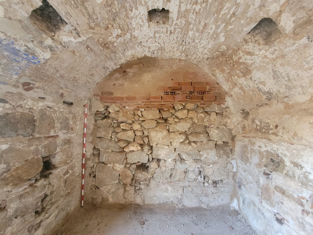 El baño rural de tradición árabe en Ajofrín (Toledo): Un hallazgo único en la meseta castellana.