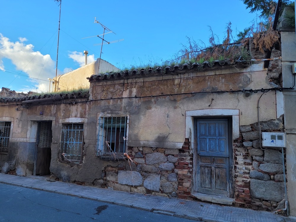 El baño rural de tradición árabe en Ajofrín (Toledo): Un hallazgo único en la meseta castellana.