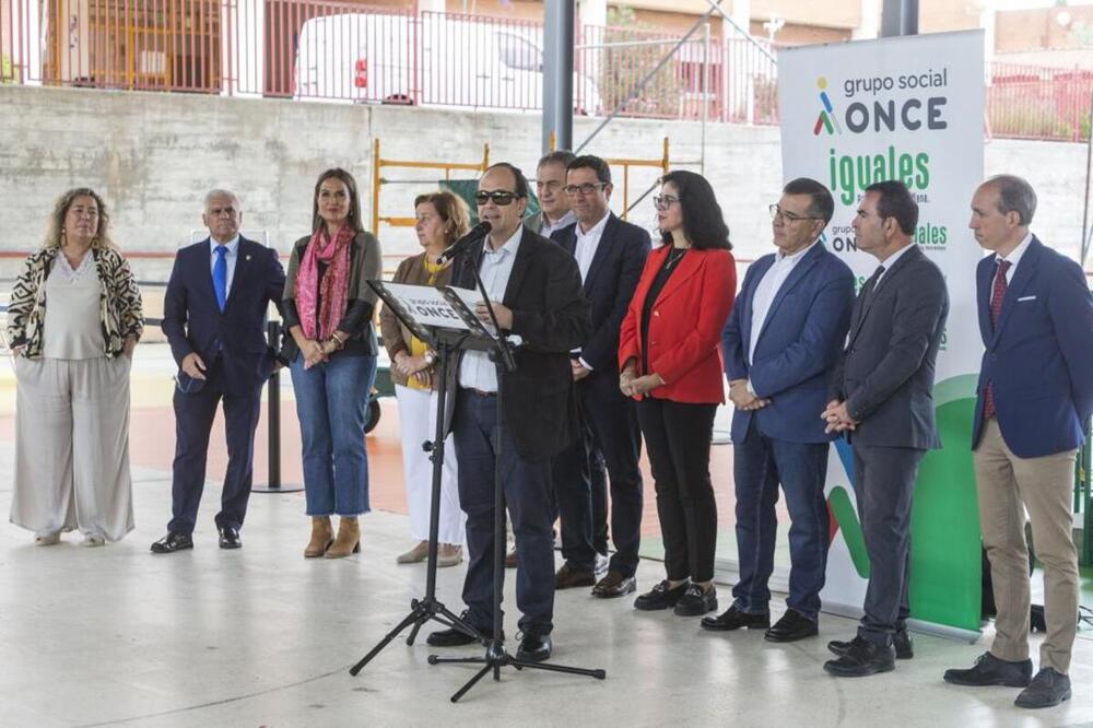 «Podemos ir a la luna, pero nos la jugamos cruzando la calle»