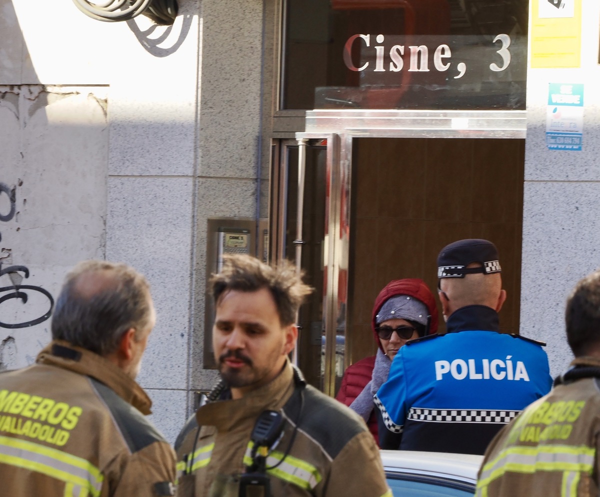 Una explosión en una vivienda de Valladolid deja al menos dos heridos  / PHOTOGENIC/CLAUDIA ALBA