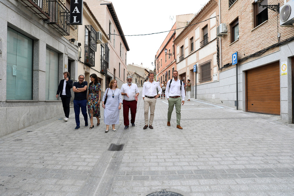 Descalzos abre mañana al tráfico tras ocho meses de obras