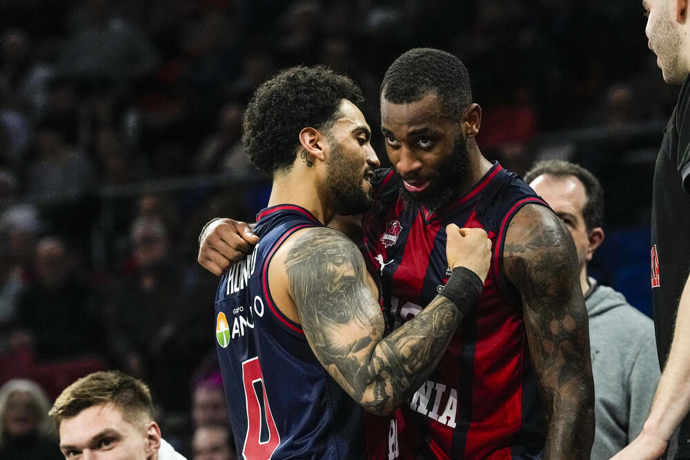 Miller-McIntyre aúpa al Baskonia contra un flojo ASVEL