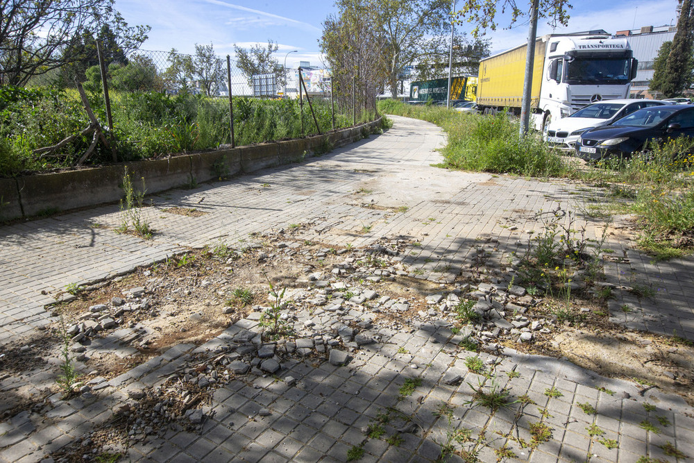 Estado actual de la calle Ventalomar, en los accesos a 'La Casera'.