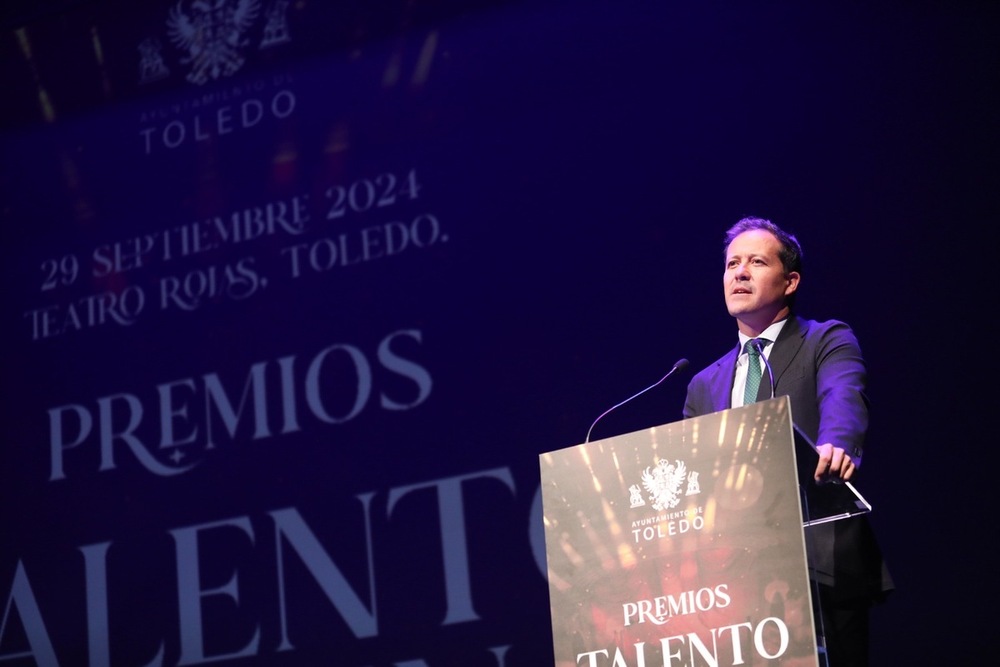 Velázquez promete viviendas en la gala de Talento Joven