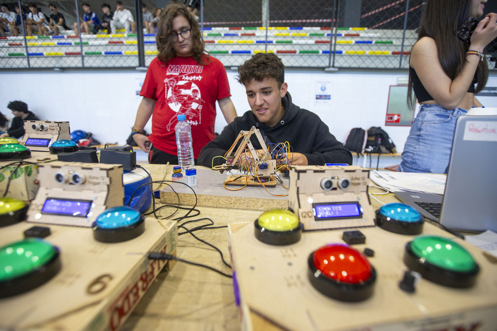 Talento e imaginación en la V Feria de Tecnología