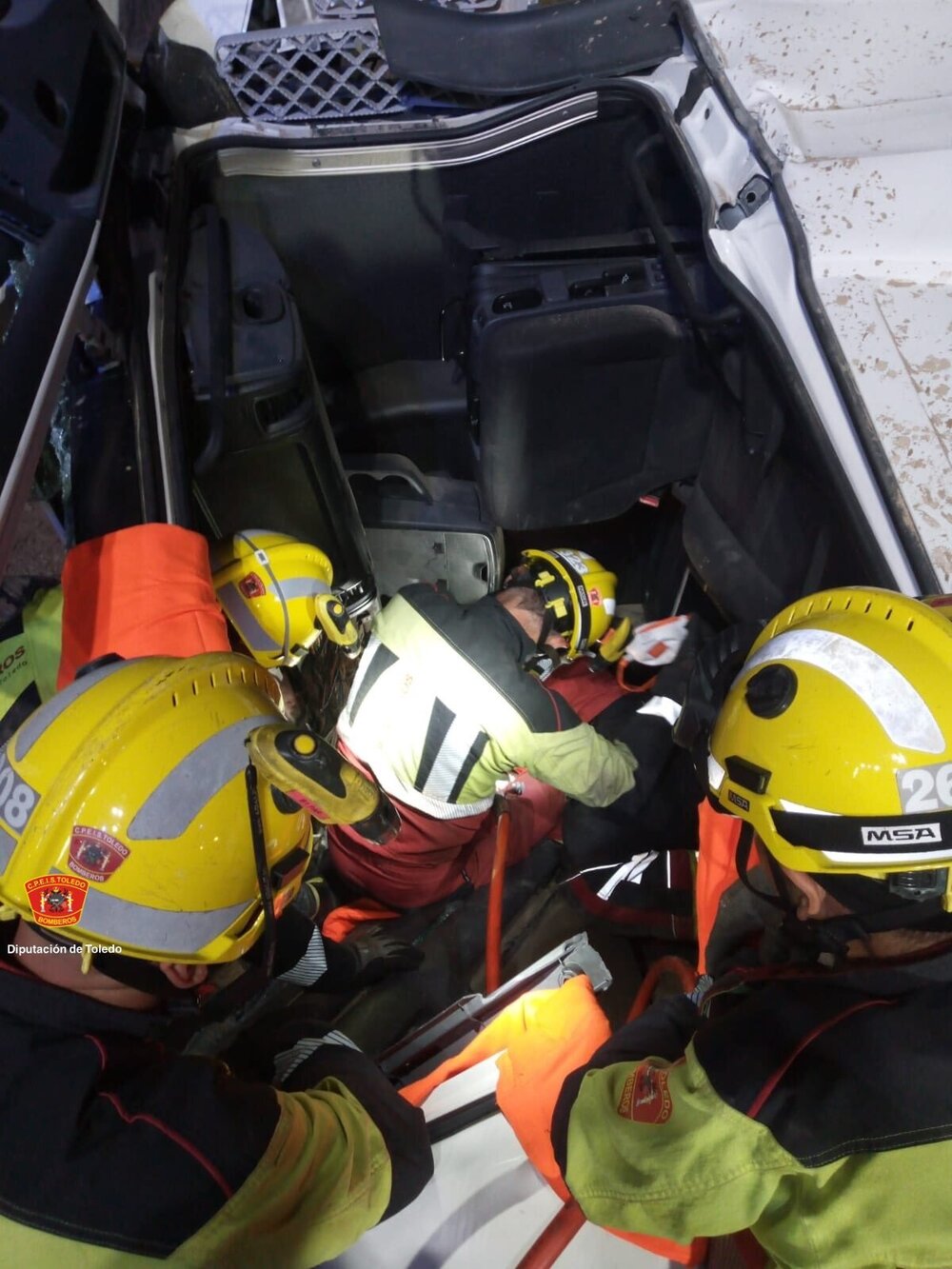 Accidente que se ha saldado con un fallecido y ocho heridos.