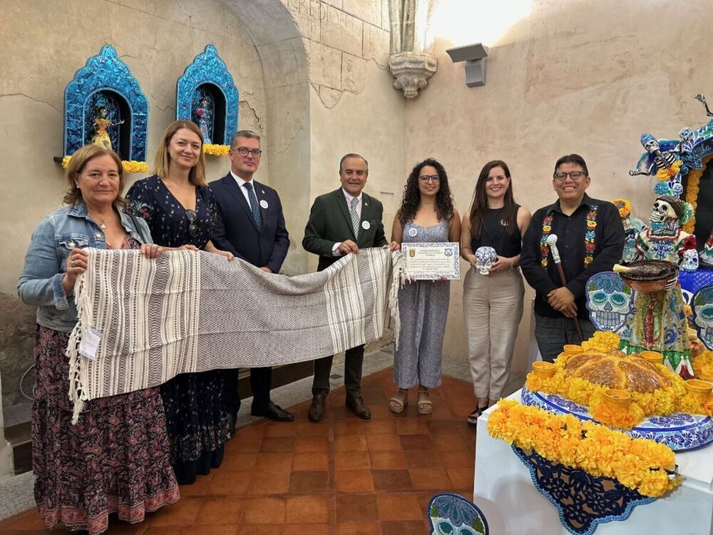 Una exposición recoge tradición y diseño de cerámica de Puebla