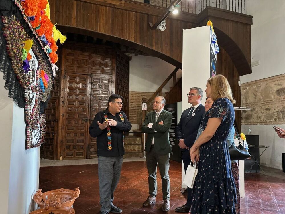 Una exposición recoge tradición y diseño de cerámica de Puebla