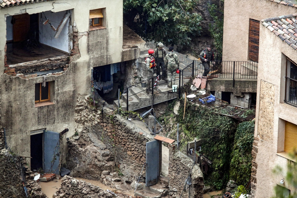 Una tromba de agua convierte Letur en un campo de batalla