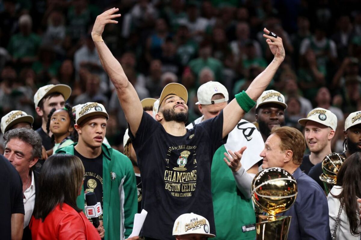 NBA: Finals-Dallas Mavericks at Boston Celtics  / PETER CASEY