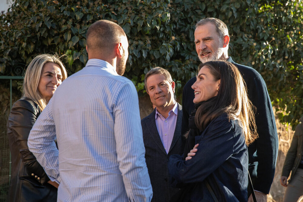 Los reyes visitan la zona cero de los derrumbamientos en Letur