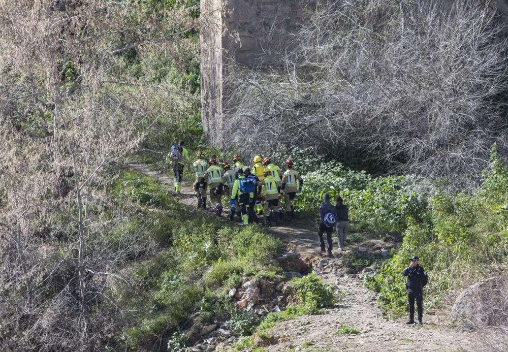 Una mujer trata de suicidarse desde el puente de Alcántara