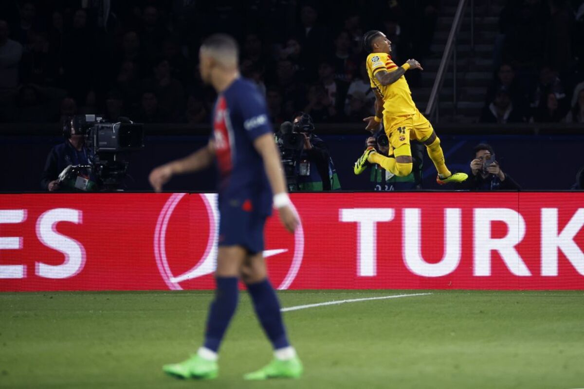 UEFA Champions League - PSG vs FC Barcelona  / YOAN VALAT