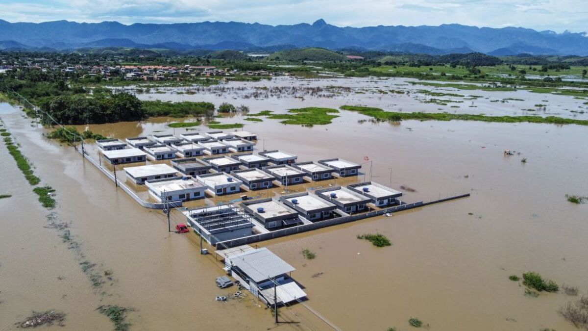 Al menos 11 fallecidos en Río de Janeiro por las lluvias torrenciales  / ANDRÉ COELHO