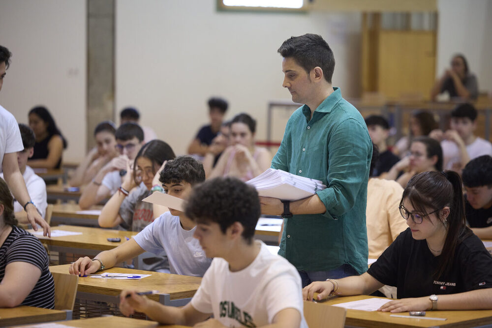 Algo más de 900 alumnos se enfrentan a la temida EvAU