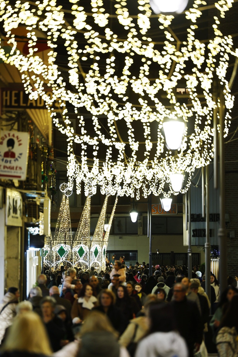 La Corona Reina enciende la Navidad en Talavera