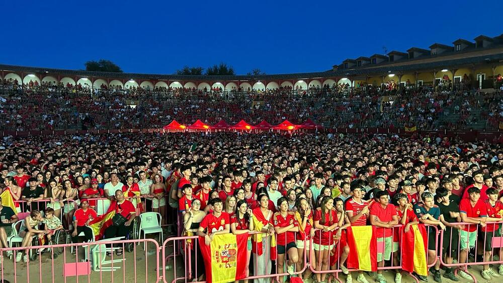 Final de la Eurocopa en la Plaza de Toros.