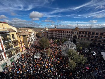 Miles de personas salen a las calles de CLM convocadas por PP