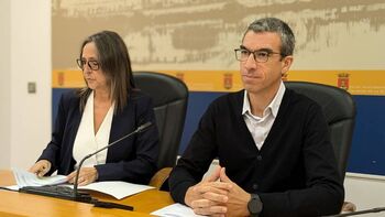 PSOE afea la subida del 100% de los campamentos urbanos