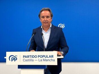 El PP se desentiende del alcalde de Camuñas