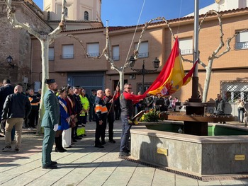 Villacañas iza la bandera de España el Día de la Constitución