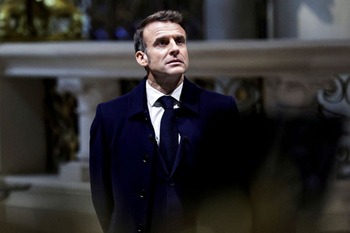 Macron se abre a negociaciones con los socialistas