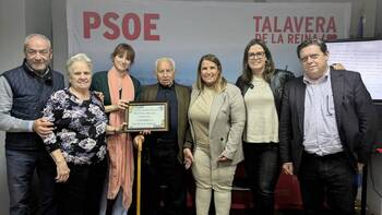 El PSOE talaverano homenajea a Julián García 'Julín'