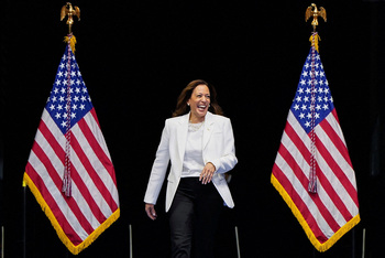 Kamala Harris justifica sus bandazos: 