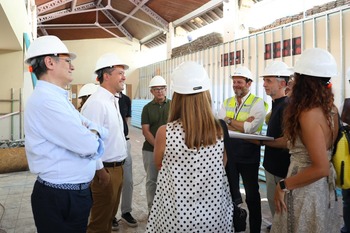 Velázquez visita las obras del Mercado de Abastos del Casco