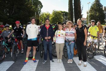 Alcalde y Lozano participan en el Día de la Bicicleta