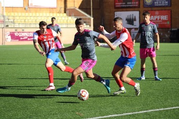 Un efectivo CF Talavera golea al Navalcarnero