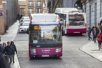 Los conductores de autobús reclaman jubilarse a los 60 años