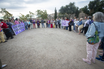 Illescas pide unión por las víctimas y PSOE e IU ven «teatro»