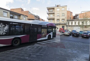 Alcántara pide al Ayuntamiento que no elimine la línea 94