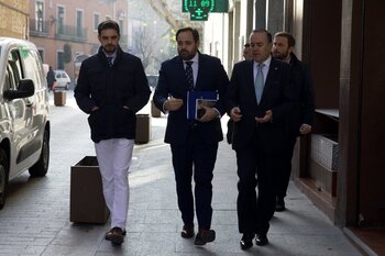 Núñez previene al PSOE de ir de 